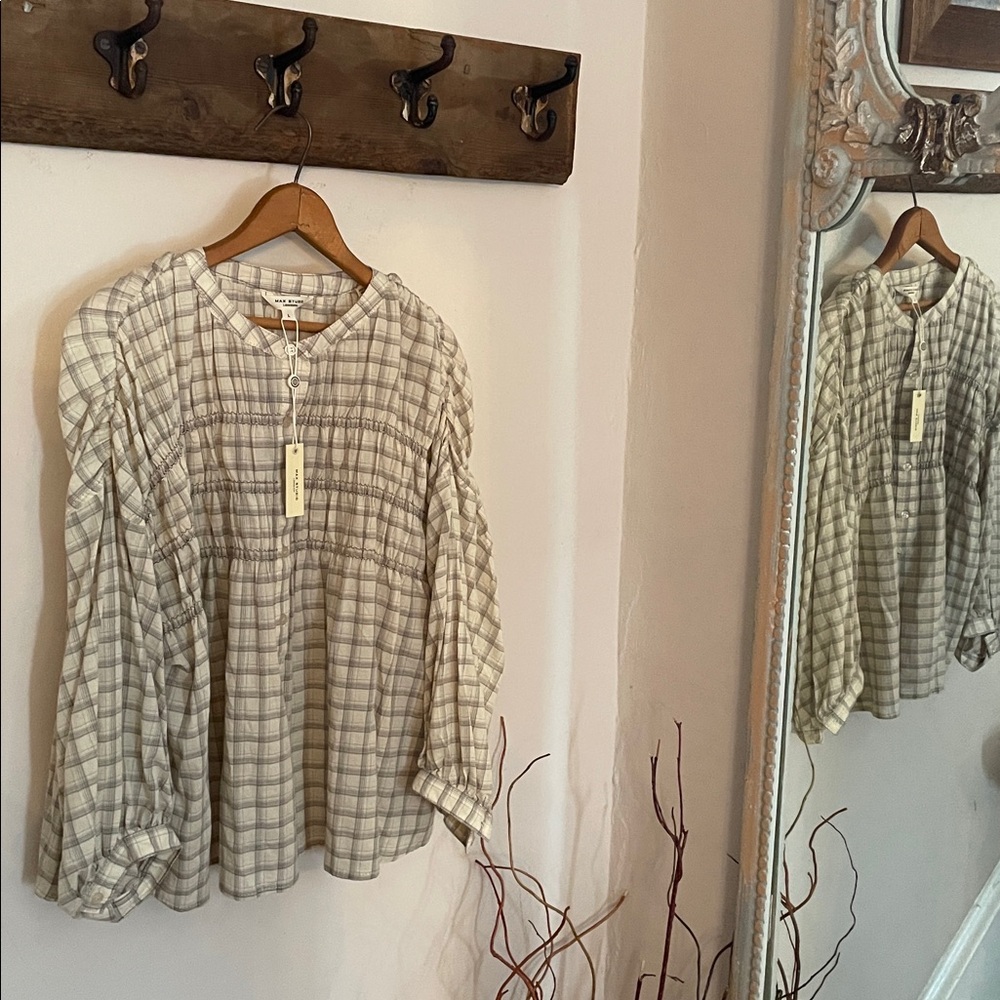 NWT Max studio baby doll blouse